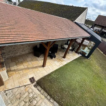 Holiday home Arconciergerie Le D'artois Oncy-sur-Ecole
