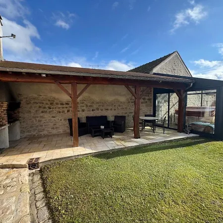 Holiday home Arconciergerie Le D'artois